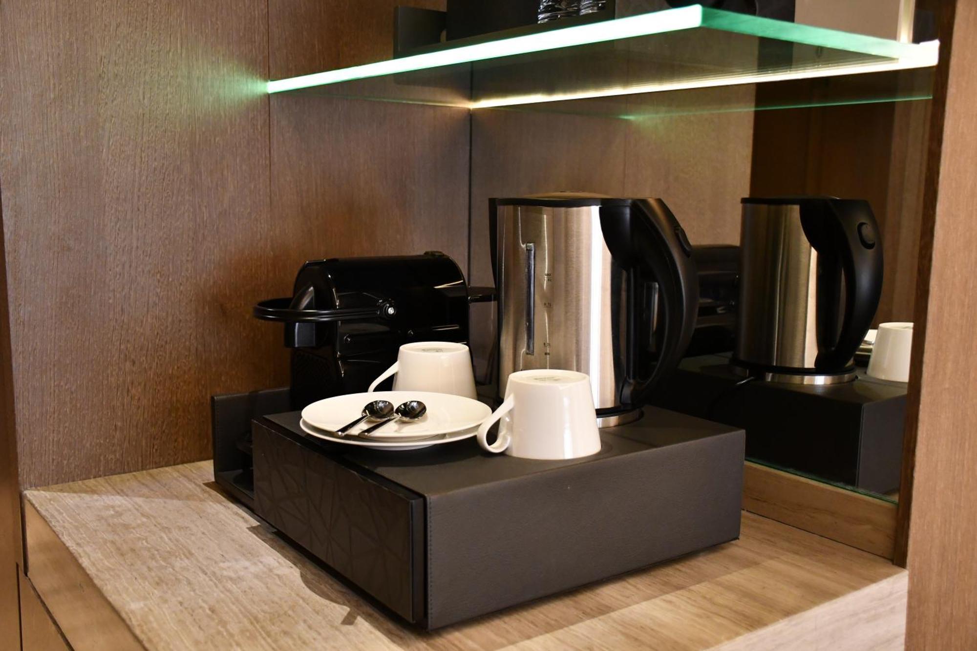 Intercontinental & By Ihg Resort Doha